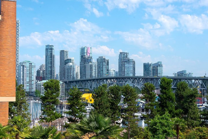 Photo 2 at 408 - 1470 Pennyfarthing Drive, False Creek, Vancouver West
