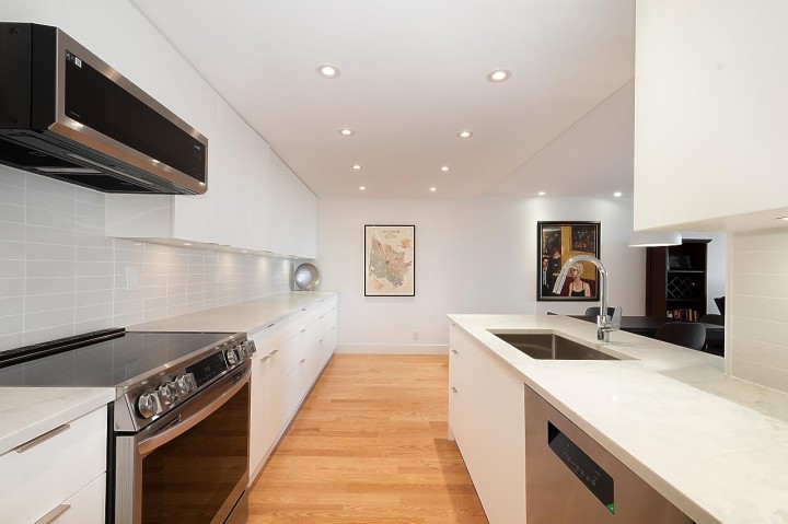 Photo 12 at 408 - 1470 Pennyfarthing Drive, False Creek, Vancouver West