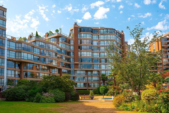 Photo 22 at 408 - 1470 Pennyfarthing Drive, False Creek, Vancouver West