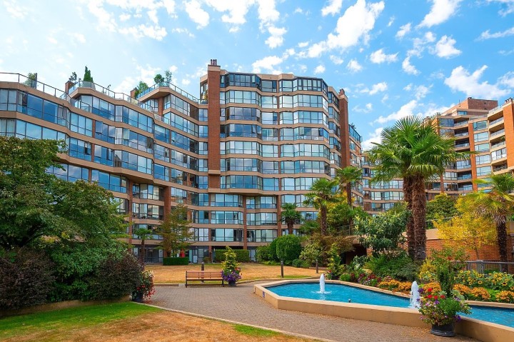 Photo 38 at 408 - 1470 Pennyfarthing Drive, False Creek, Vancouver West