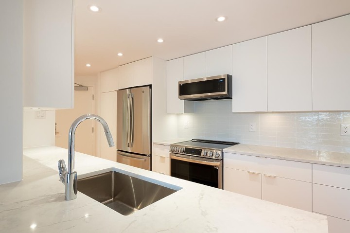 Photo 10 at 408 - 1470 Pennyfarthing Drive, False Creek, Vancouver West