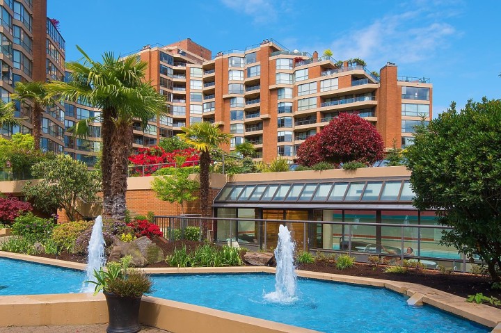 Photo 31 at 408 - 1470 Pennyfarthing Drive, False Creek, Vancouver West