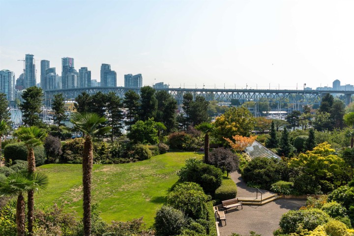 Photo 21 at 408 - 1470 Pennyfarthing Drive, False Creek, Vancouver West