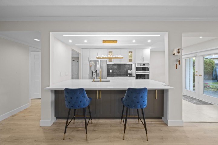 Photo 13 at 103 - 3399 Capilano Crescent, Edgemont, North Vancouver