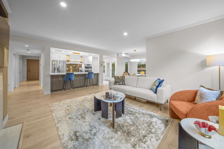 Photo 7 at 103 - 3399 Capilano Crescent, Edgemont, North Vancouver