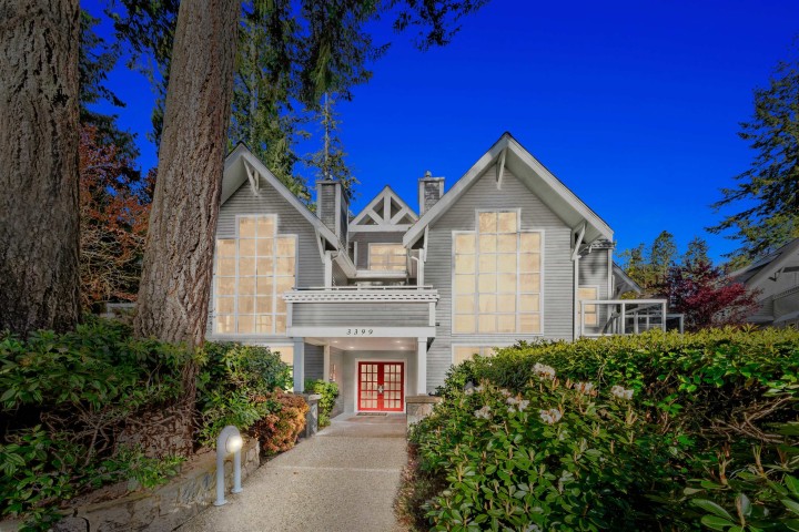 Photo 1 at 103 - 3399 Capilano Crescent, Edgemont, North Vancouver