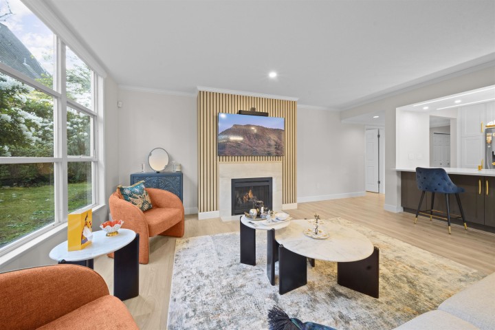 Photo 4 at 103 - 3399 Capilano Crescent, Edgemont, North Vancouver