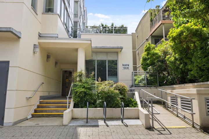 Photo 17 at 307 - 1808 W 3rd Avenue, Kitsilano, Vancouver West