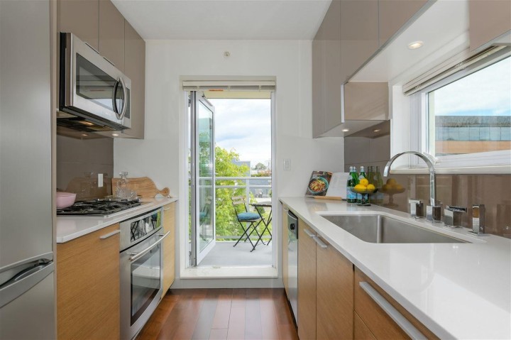 Photo 1 at 307 - 1808 W 3rd Avenue, Kitsilano, Vancouver West