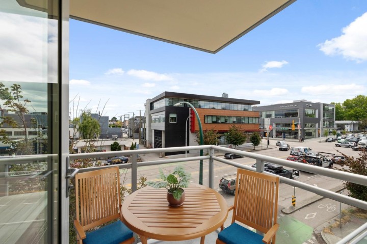 Photo 11 at 307 - 1808 W 3rd Avenue, Kitsilano, Vancouver West