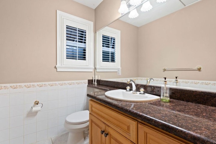 Photo 23 at 2517 Marine Drive, Dundarave, West Vancouver