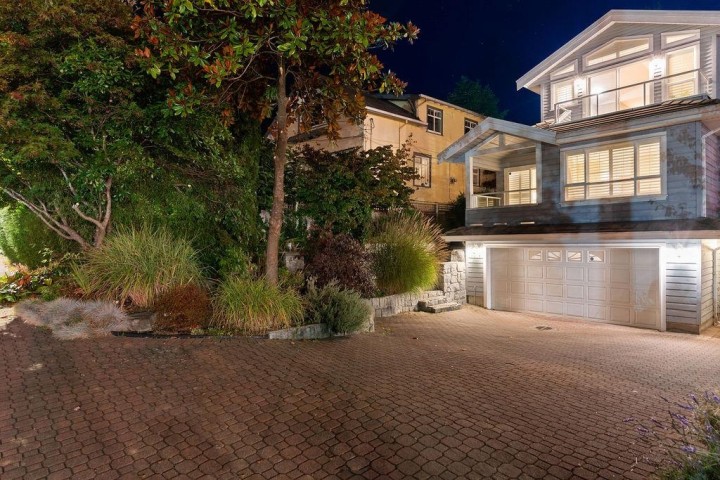 Photo 36 at 2517 Marine Drive, Dundarave, West Vancouver