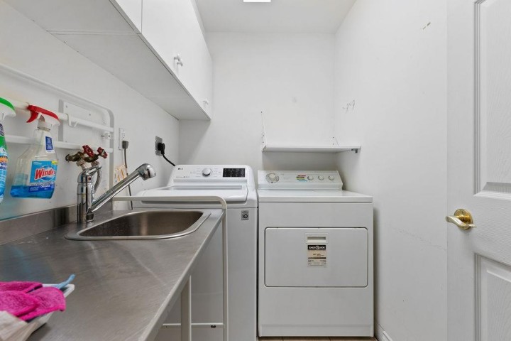 Photo 32 at 2517 Marine Drive, Dundarave, West Vancouver