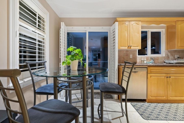 Photo 11 at 2517 Marine Drive, Dundarave, West Vancouver