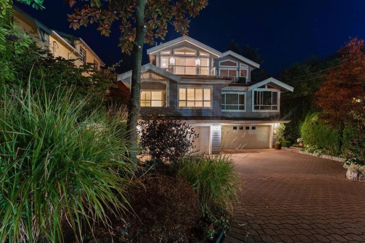 Photo 35 at 2517 Marine Drive, Dundarave, West Vancouver