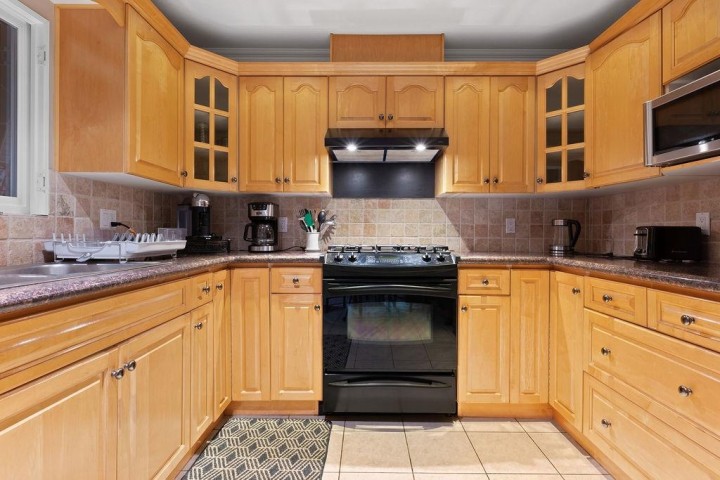 Photo 8 at 2517 Marine Drive, Dundarave, West Vancouver