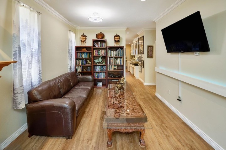 Photo 8 at 562 W Keith Road, Central Lonsdale, North Vancouver