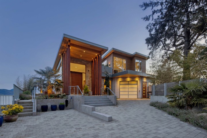 Photo 6 at 15 Brunswick Beach Road, Lions Bay, West Vancouver