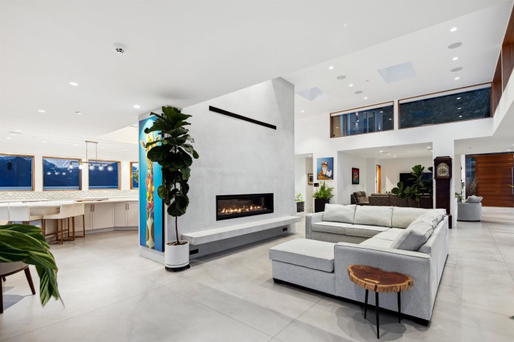 Photo 7 at 15 Brunswick Beach Road, Lions Bay, West Vancouver