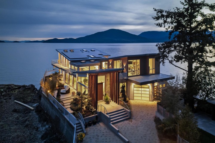 Photo 34 at 15 Brunswick Beach Road, Lions Bay, West Vancouver