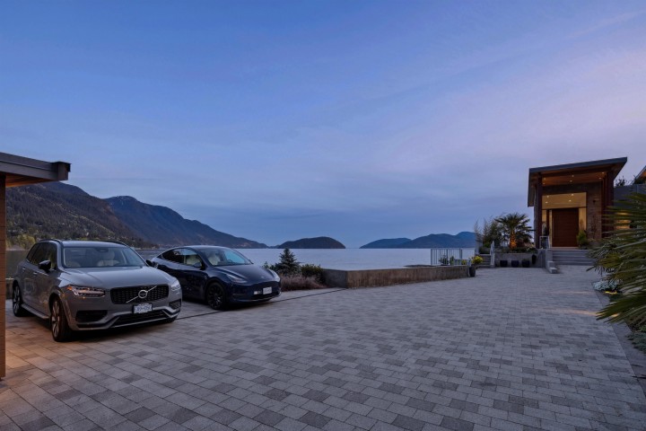 Photo 37 at 15 Brunswick Beach Road, Lions Bay, West Vancouver