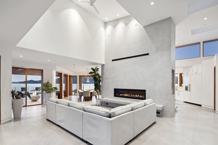 Photo 8 at 15 Brunswick Beach Road, Lions Bay, West Vancouver