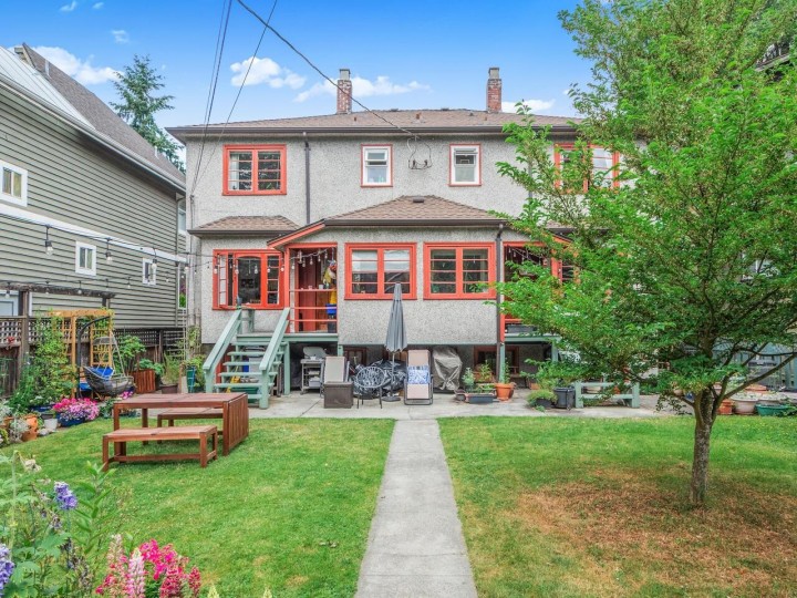 Photo 2 at 1958 W 12th Avenue, Kitsilano, Vancouver West