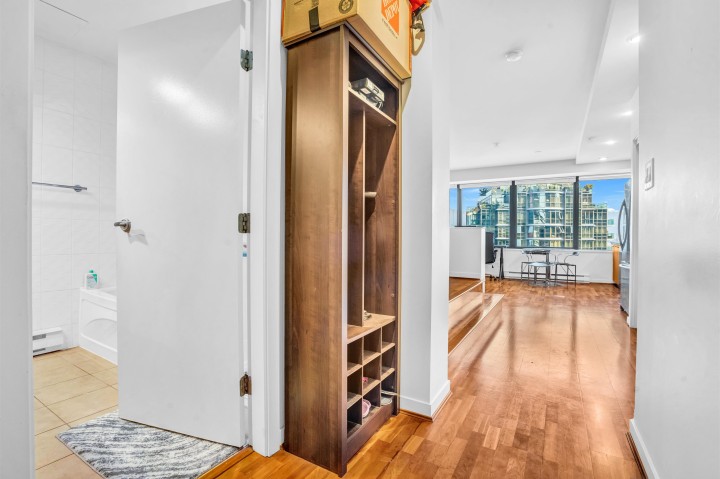 Photo 4 at 1504 - 1333 W Georgia Street, Coal Harbour, Vancouver West