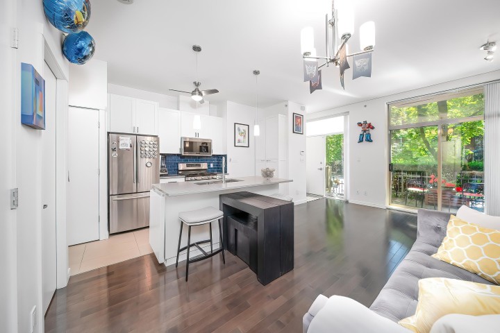 Photo 6 at 983 Richards Street, Downtown VW, Vancouver West