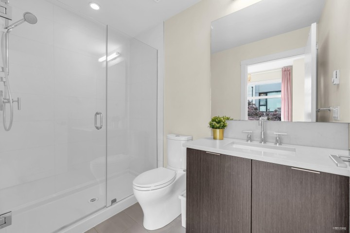 Photo 23 at 6098 Oak Street, Oakridge VW, Vancouver West