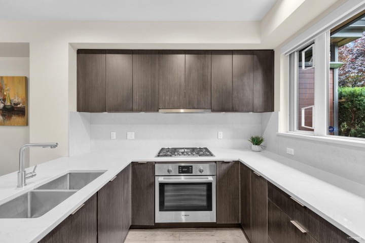 Photo 17 at 6098 Oak Street, Oakridge VW, Vancouver West