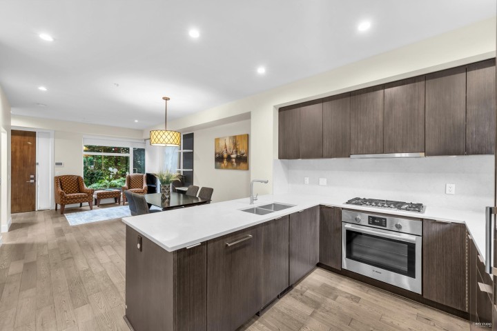 Photo 18 at 6098 Oak Street, Oakridge VW, Vancouver West