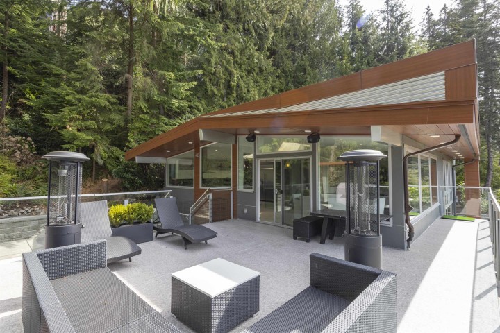 Photo 5 at 568 Palisade Drive, Canyon Heights NV, North Vancouver