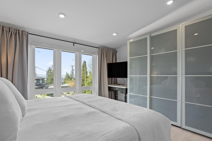 Photo 20 at 568 Palisade Drive, Canyon Heights NV, North Vancouver