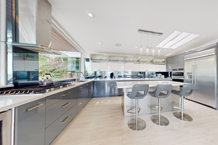 Photo 11 at 568 Palisade Drive, Canyon Heights NV, North Vancouver