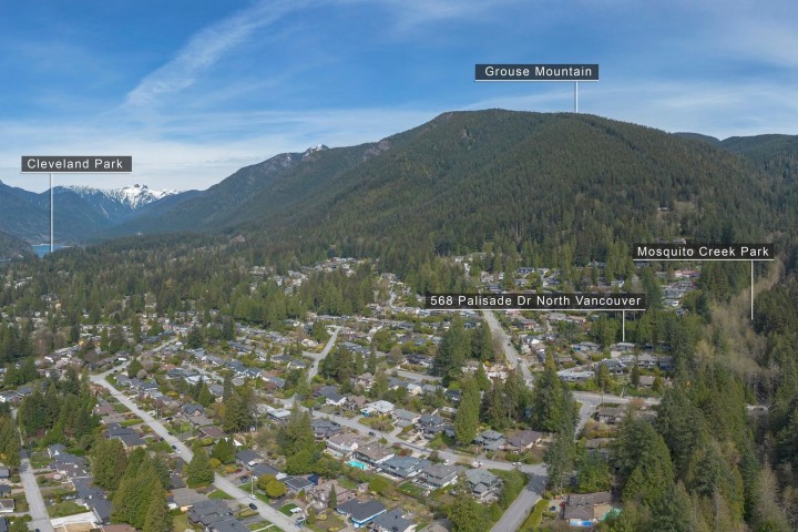 Photo 4 at 568 Palisade Drive, Canyon Heights NV, North Vancouver