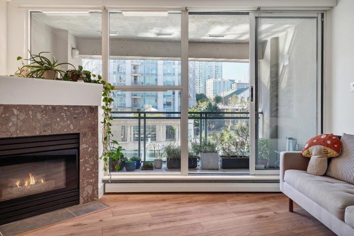 Photo 3 at 306 - 183 Keefer Place, Downtown VW, Vancouver West