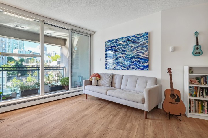 Photo 1 at 306 - 183 Keefer Place, Downtown VW, Vancouver West