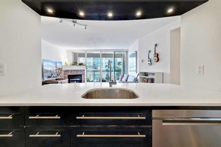 Photo 10 at 306 - 183 Keefer Place, Downtown VW, Vancouver West