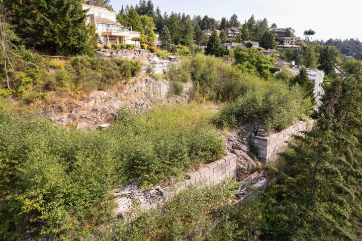 Photo 13 at 4783 Westwood Place, Cypress Park Estates, West Vancouver