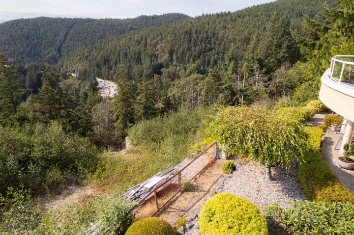 Photo 14 at 4783 Westwood Place, Cypress Park Estates, West Vancouver