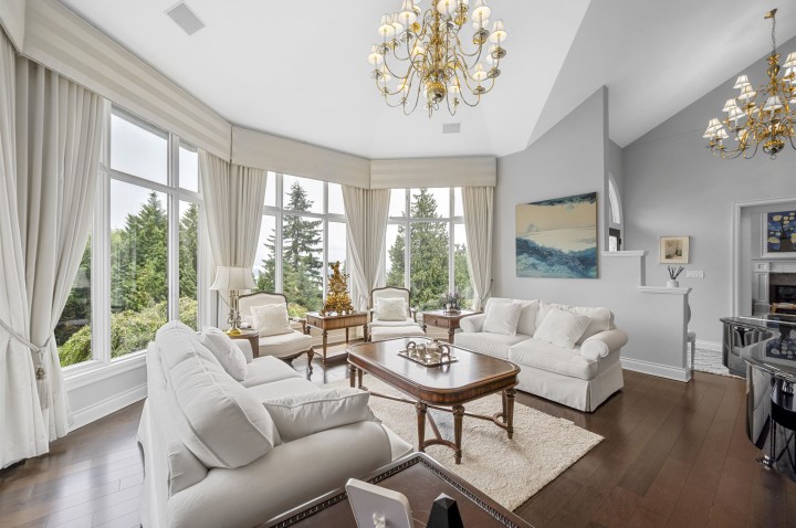 Photo 2 at 2327 Westhill Drive, Westhill, West Vancouver