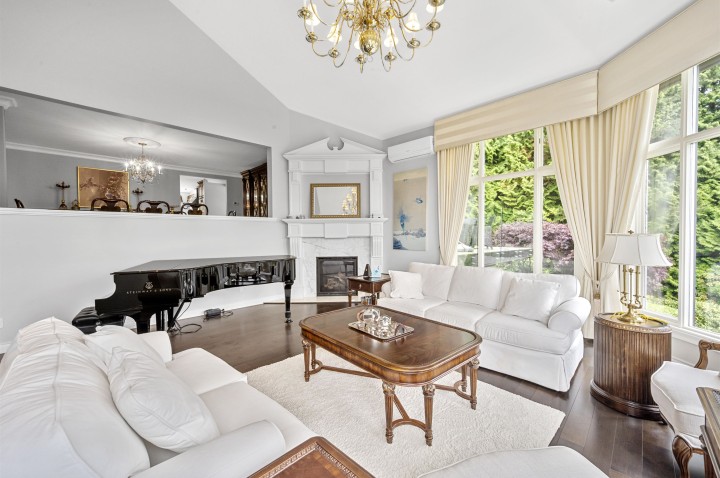 Photo 3 at 2327 Westhill Drive, Westhill, West Vancouver