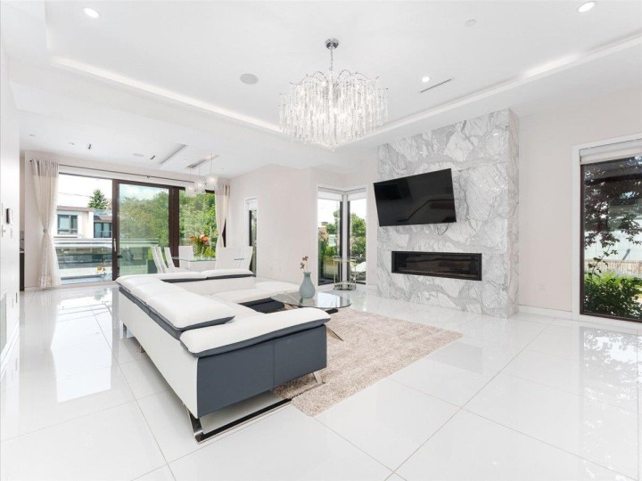 Photo 2 at 3011 W 27th Avenue, MacKenzie Heights, Vancouver West