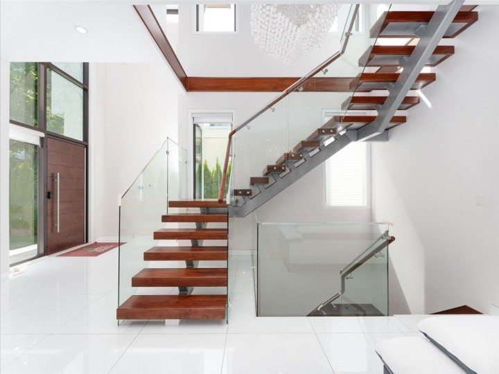 Photo 3 at 3011 W 27th Avenue, MacKenzie Heights, Vancouver West