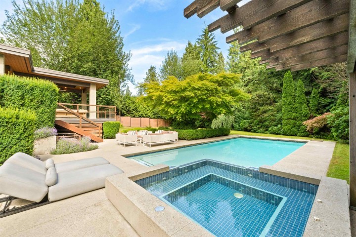 Photo 2 at 510 Eastcot Road, British Properties, West Vancouver