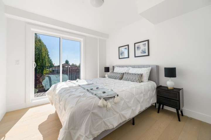 Photo 12 at 1007 W 58th Avenue, South Granville, Vancouver West