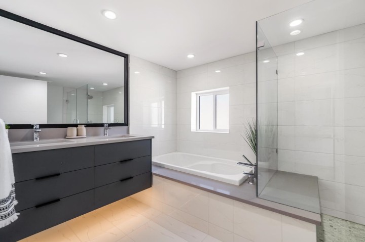 Photo 15 at 7351 Oak Street, South Granville, Vancouver West