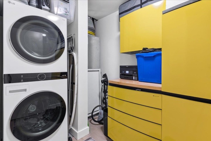 Photo 16 at 402 - 1477 W Pender Street, Coal Harbour, Vancouver West