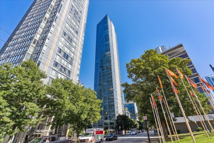 Photo 26 at 402 - 1477 W Pender Street, Coal Harbour, Vancouver West